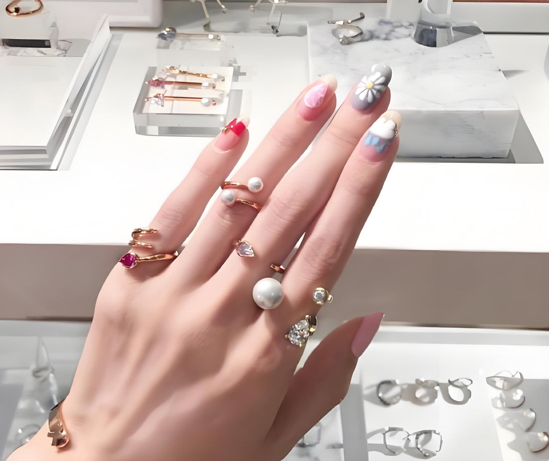 The Ultimate Guide to Hand Jewelry Styling: Elevate Your Fashion Insta –  LOVELY ROBIN